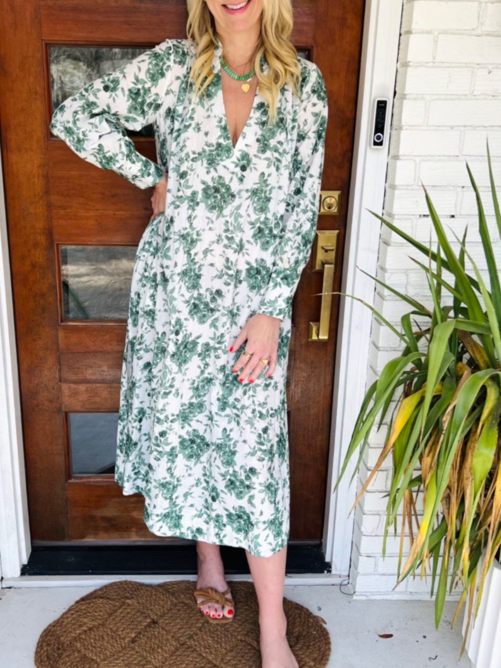 Mille Esther Dress size M euc Green Floral V-Neck Long Sleeve Midi Dress